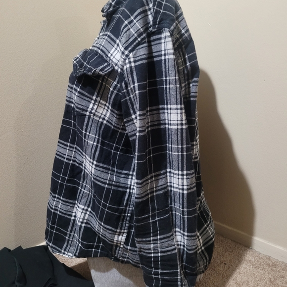 Tilley Black and White Plaid Button Up Shirt - Picture 4 of 5